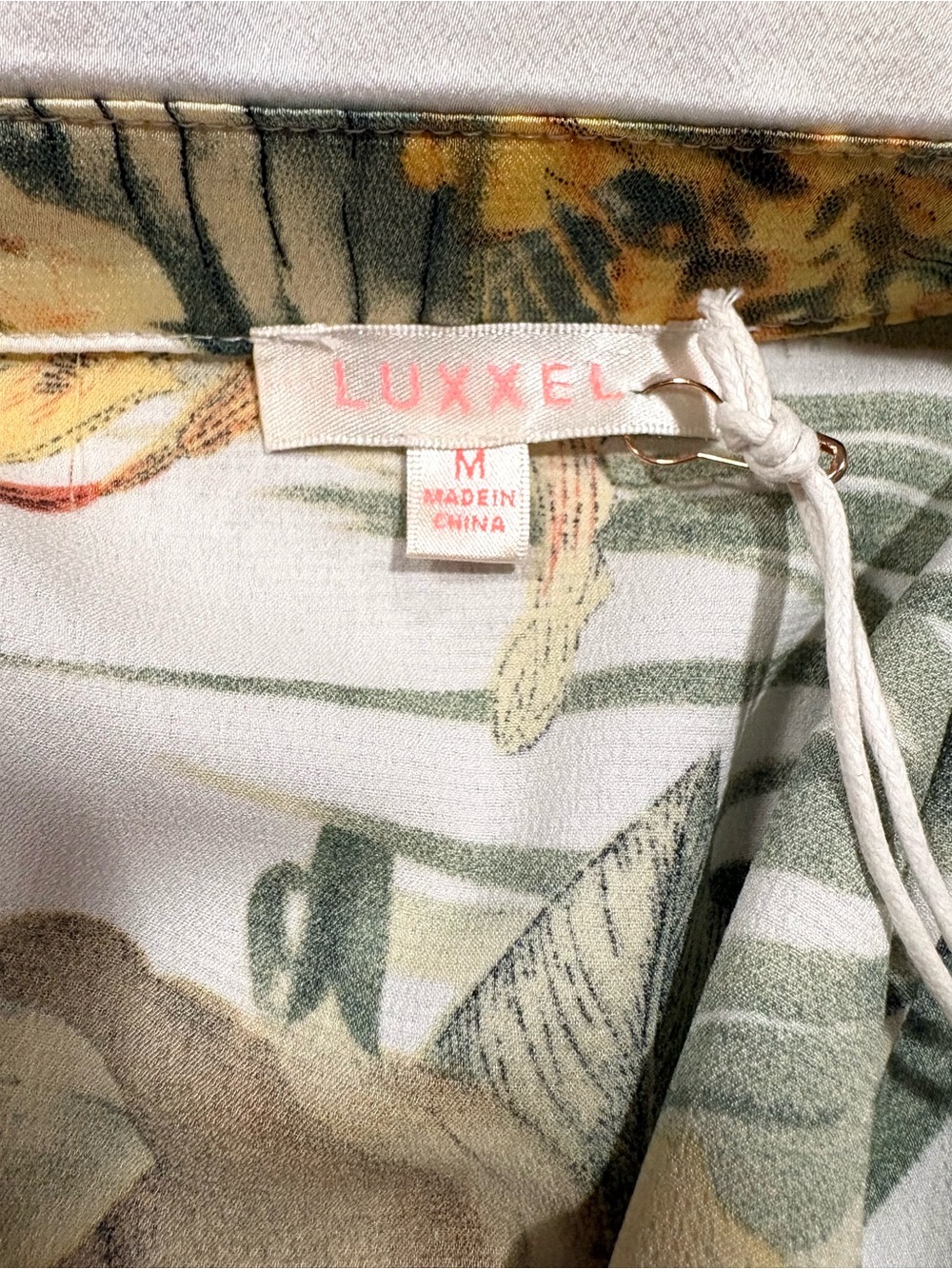 Floral Wrap Tunic Dress in size Medium - Picture 7 of 7